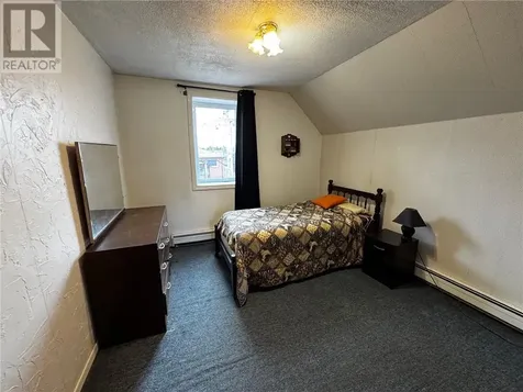 16 Lorne Street S Chapleau ON P0M 1K0