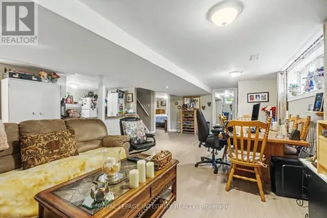 2450 Magnus Avenue Ottawa ON K1G 1J8