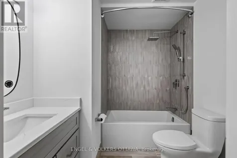 104 Manhattan Crescent Ottawa ON K2C 4B7