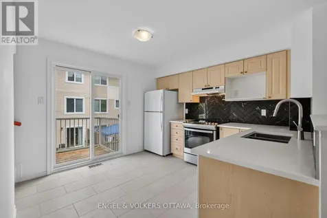 104 Manhattan Crescent Ottawa ON K2C 4B7