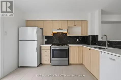 104 Manhattan Crescent Ottawa ON K2C 4B7