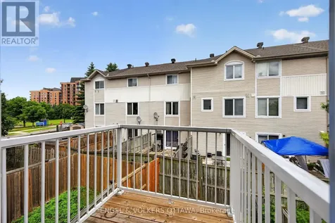 104 Manhattan Crescent Ottawa ON K2C 4B7