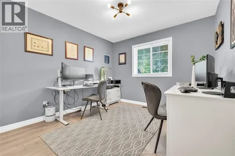 20 Marsh Court Amherstburg ON N9V 3Y7