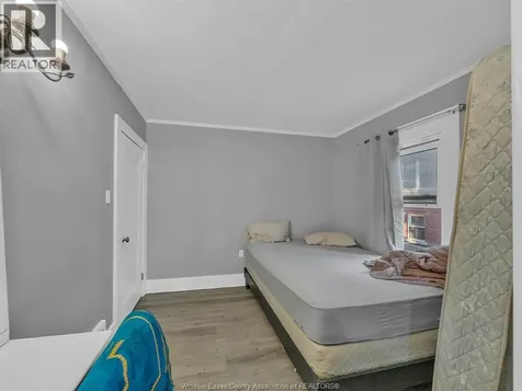 154-156 Elliott Street West Windsor ON N9A 5Y7