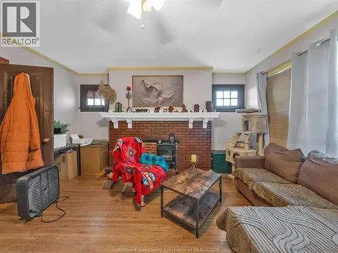 154-156 Elliott Street West Windsor ON N9A 5Y7