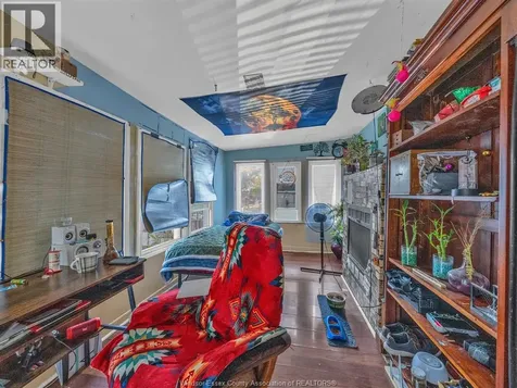 154-156 Elliott Street West Windsor ON N9A 5Y7