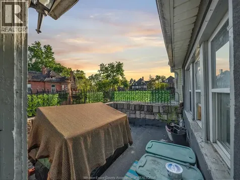 154-156 Elliott Street West Windsor ON N9A 5Y7