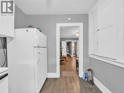154-156 Elliott Street West Windsor ON N9A 5Y7
