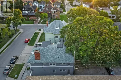 154-156 Elliott Street West Windsor ON N9A 5Y7