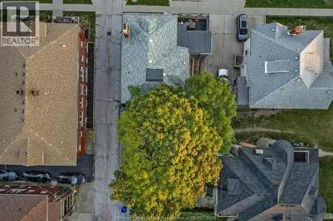 154-156 Elliott Street West Windsor ON N9A 5Y7