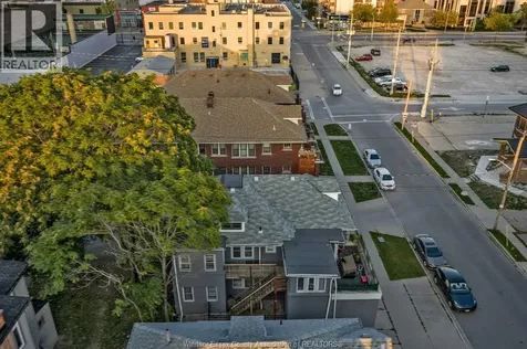 154-156 Elliott Street West Windsor ON N9A 5Y7