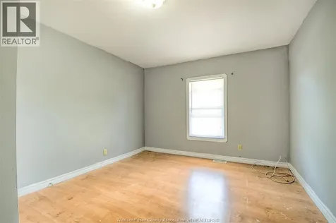 46 Chestnut Leamington ON N8H 3K3