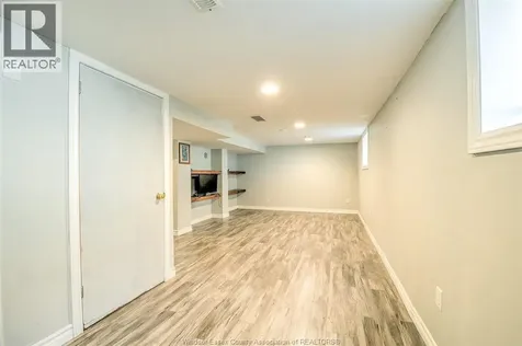 46 Chestnut Leamington ON N8H 3K3