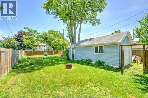 46 Chestnut Leamington ON N8H 3K3