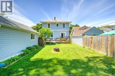 46 Chestnut Leamington ON N8H 3K3