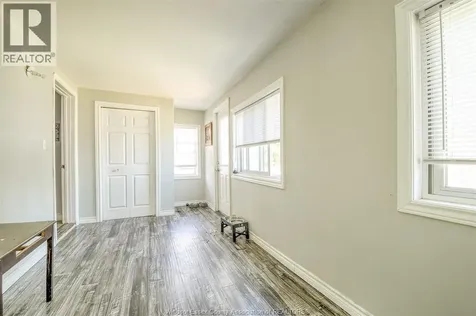 46 Chestnut Leamington ON N8H 3K3