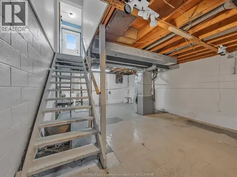 272 Victoria Street Amherstburg ON N9V 2K5