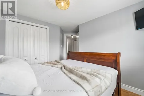 704 Russel Court Shelburne ON L9V 3P4
