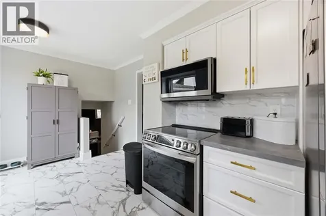 403 Huxley Avenue Sarnia ON N7S 4Z1