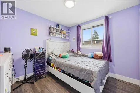 403 Huxley Avenue Sarnia ON N7S 4Z1