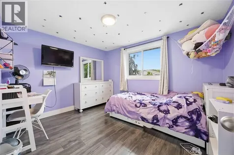 403 Huxley Avenue Sarnia ON N7S 4Z1