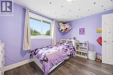 403 Huxley Avenue Sarnia ON N7S 4Z1