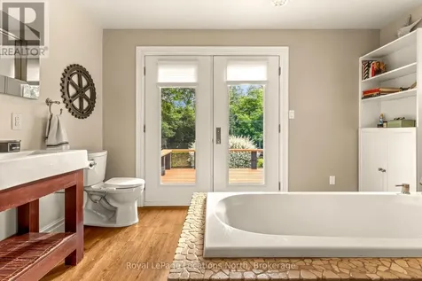 10 Park Road Collingwood ON L9Y 3B9