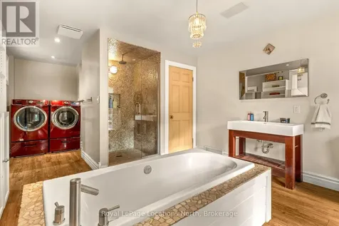 10 Park Road Collingwood ON L9Y 3B9