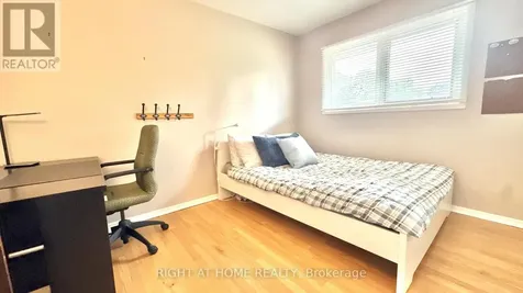 989 Goren Avenue Ottawa ON K1G 2T8