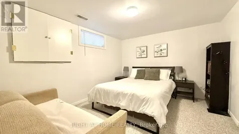 989 Goren Avenue Ottawa ON K1G 2T8