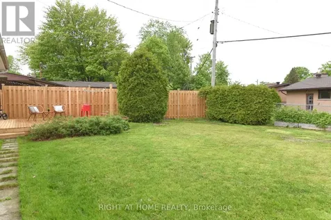 989 Goren Avenue Ottawa ON K1G 2T8