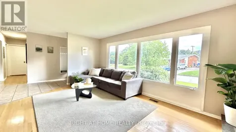 989 Goren Avenue Ottawa ON K1G 2T8