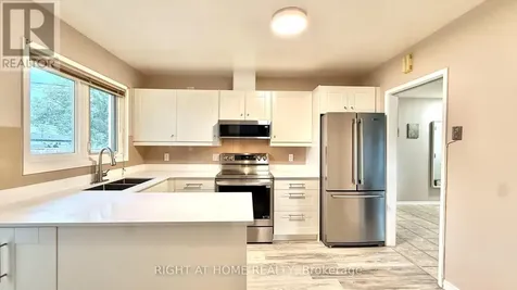 989 Goren Avenue Ottawa ON K1G 2T8