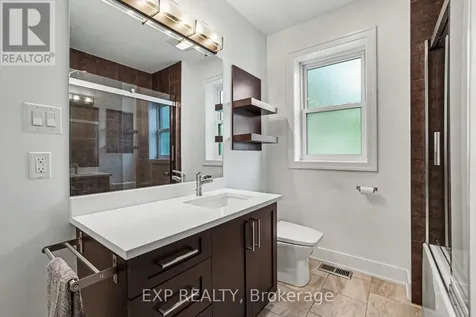 62 Young Street Ottawa ON K1S 3H9