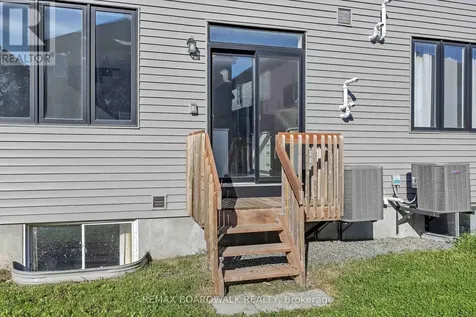 2063 Caltra Crescent Ottawa ON K2V 6V4
