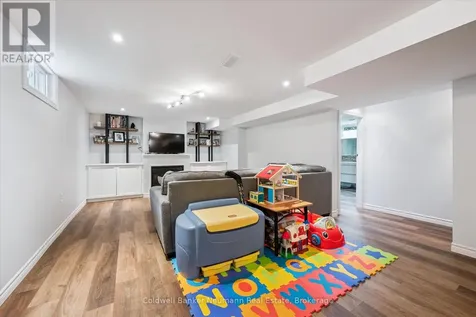 179 Sekura Street Cambridge ON N1R 3R2
