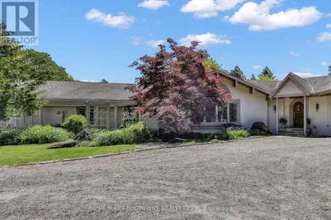 2360 8 Side Road Burlington ON L7P 0M7