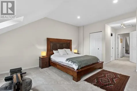 255 Cathcart Street Ottawa ON K1N 5C2