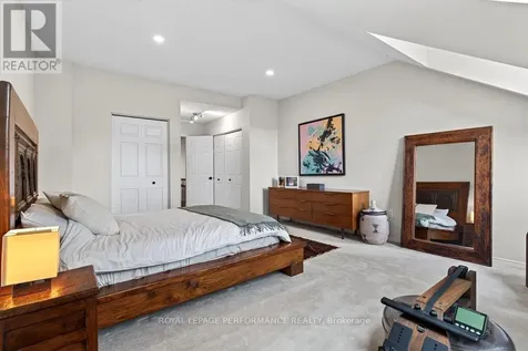 255 Cathcart Street Ottawa ON K1N 5C2