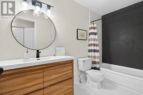 255 Cathcart Street Ottawa ON K1N 5C2