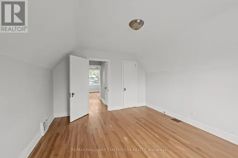 378 Byron Avenue Ottawa ON K1Z 6Z2