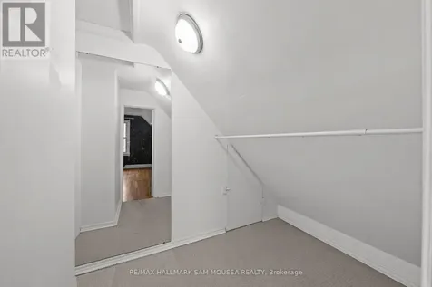 378 Byron Avenue Ottawa ON K1Z 6Z2