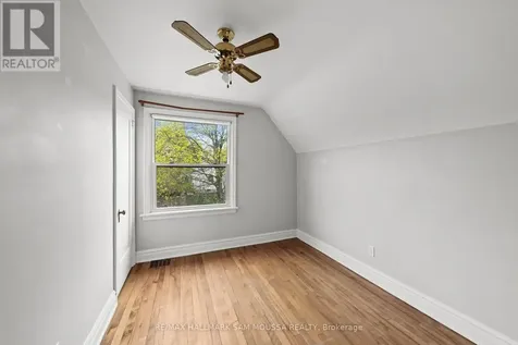 378 Byron Avenue Ottawa ON K1Z 6Z2