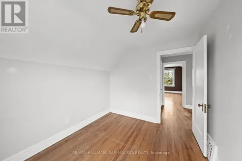 378 Byron Avenue Ottawa ON K1Z 6Z2