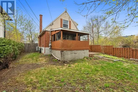 378 Byron Avenue Ottawa ON K1Z 6Z2