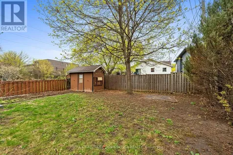 378 Byron Avenue Ottawa ON K1Z 6Z2