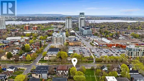 378 Byron Avenue Ottawa ON K1Z 6Z2