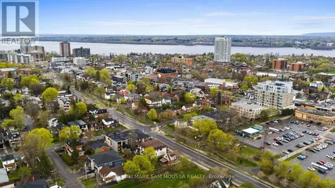 378 Byron Avenue Ottawa ON K1Z 6Z2