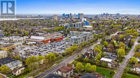378 Byron Avenue Ottawa ON K1Z 6Z2