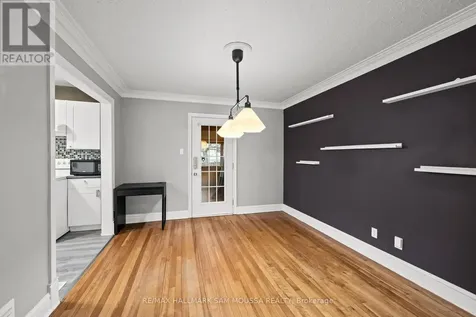 378 Byron Avenue Ottawa ON K1Z 6Z2
